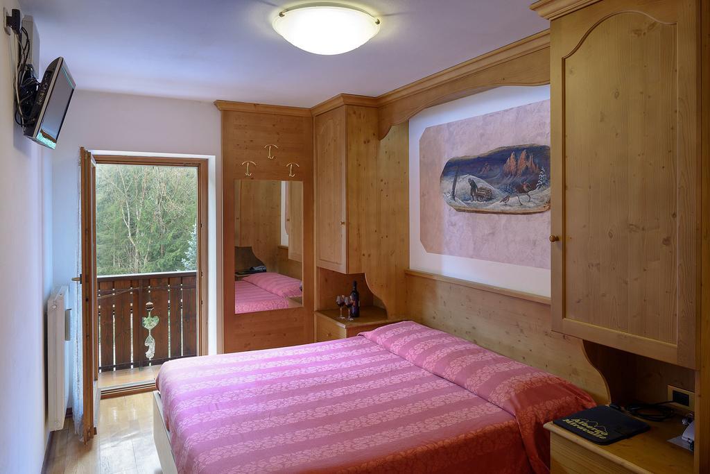 ארונצו די קדורה Albergo Miravalle חדר תמונה