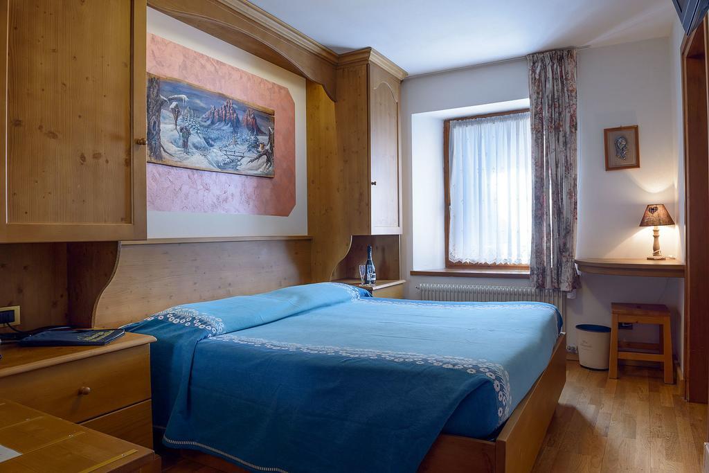 ארונצו די קדורה Albergo Miravalle חדר תמונה